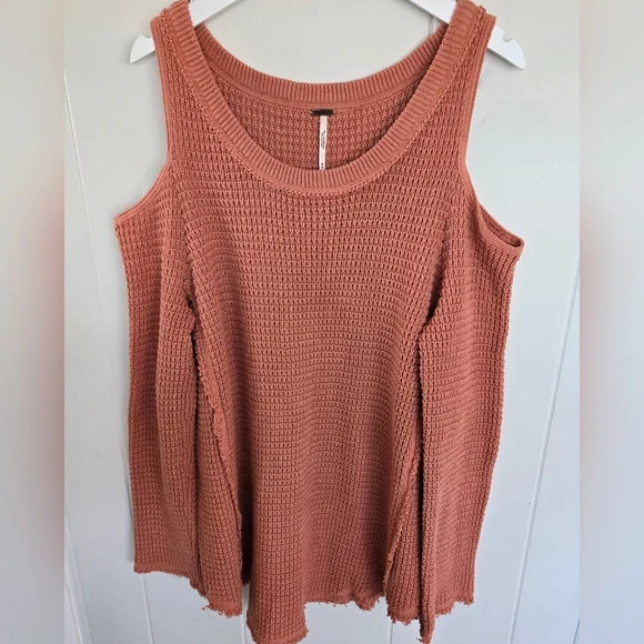 Free People Women's  Coral-Salmon Pink Cold Shoulder Knit Sweater Size M - Picture 5 of 16